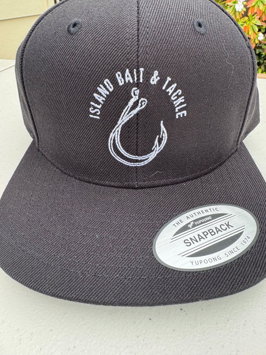 Double hook Snapback hat