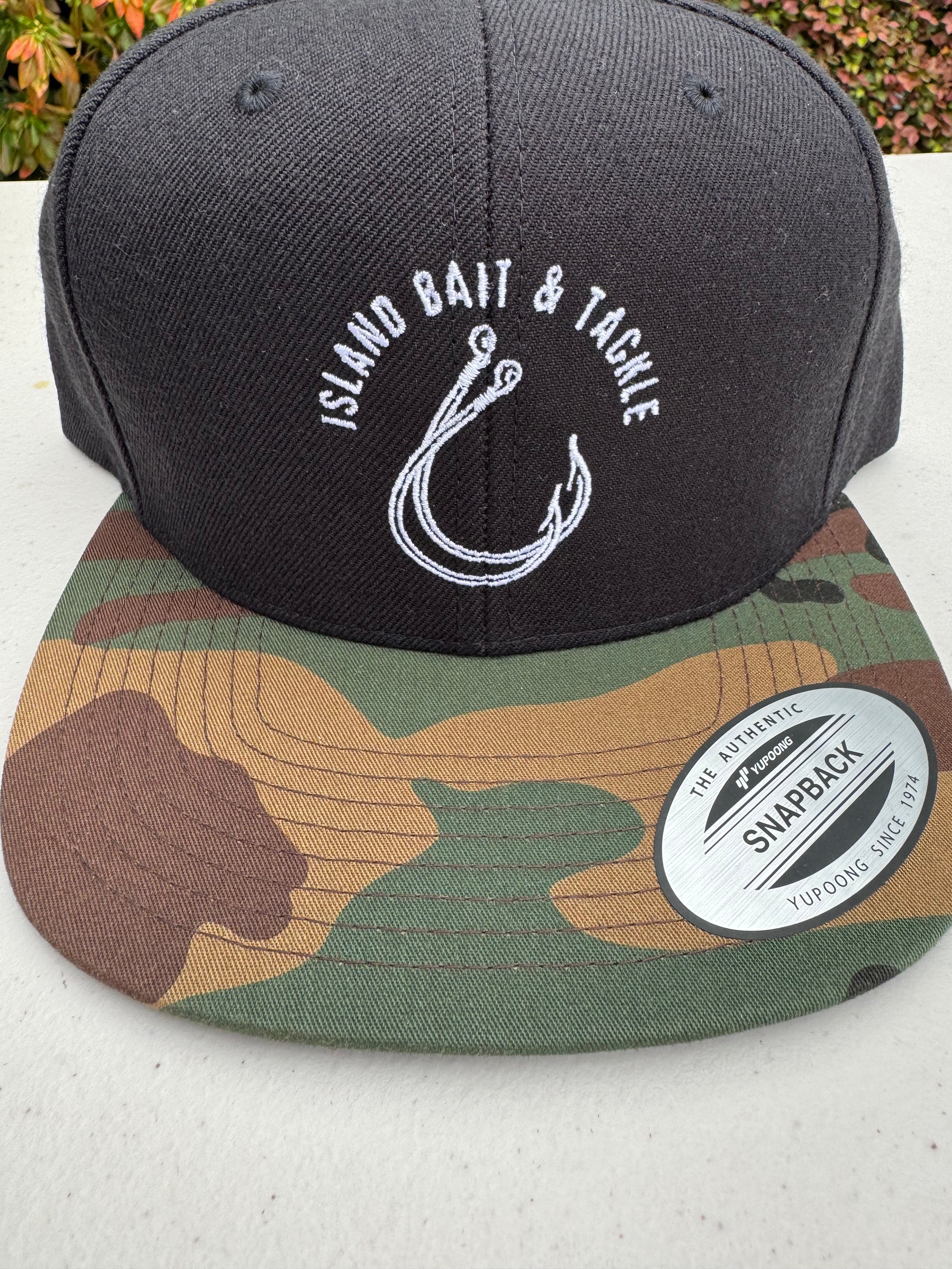 Double hook Snapback hat